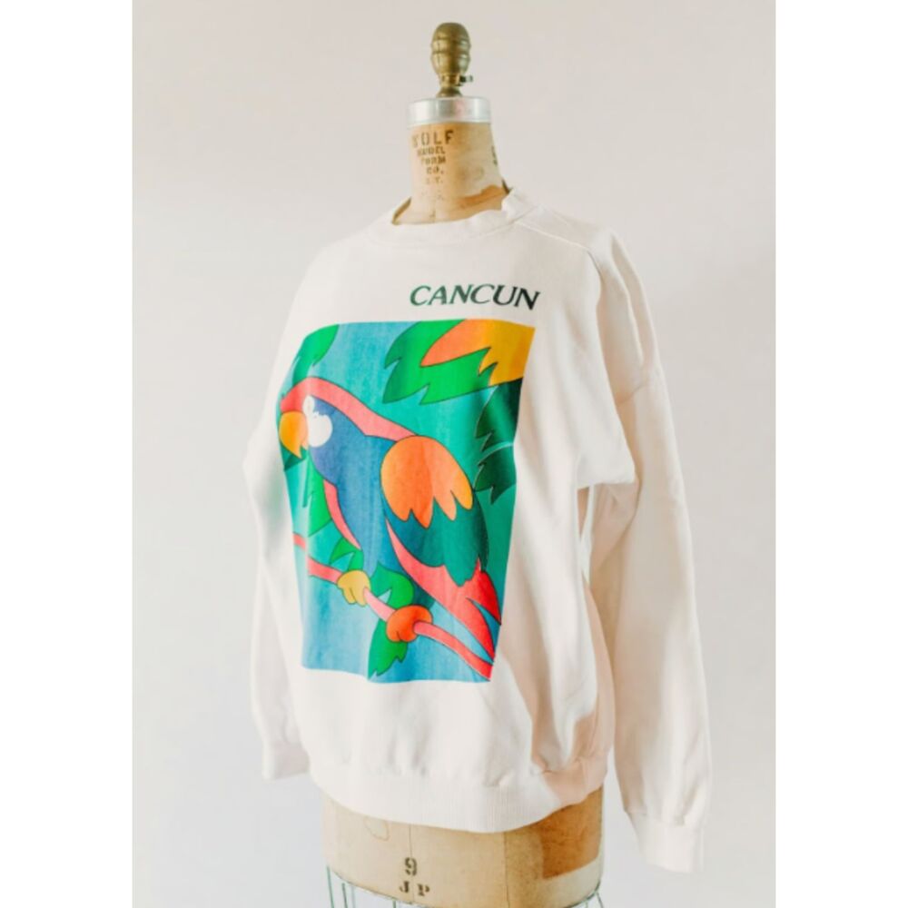 Vintage 90s CANCUN colorful parrot tropical sweatshirt, trendy indie 1990s - Picture 3 of 10
